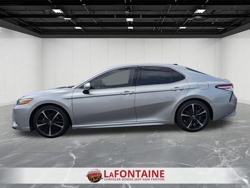 Used 2020 Toyota Camry XSE FWD image 2