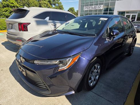 Used 2023 Toyota Corolla LE FWD image 6