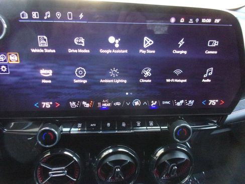 Used 2024 Chevrolet Blazer EV RS image 27