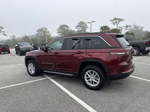 Used 2025 Jeep Grand Cherokee Laredo X image 5