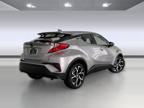 Used 2020 Toyota C-HR XLE FWD image 8