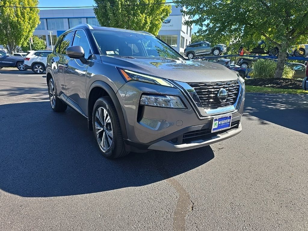 Used 2021 Nissan Rogue SV w/ Premium Package AWD/4WD image 11