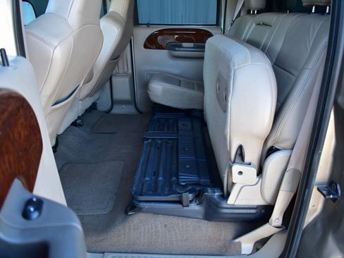 Used 2004 Ford F350 Lariat image 23