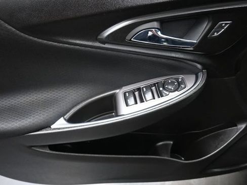 Used 2017 Chevrolet Malibu LT FWD image 13