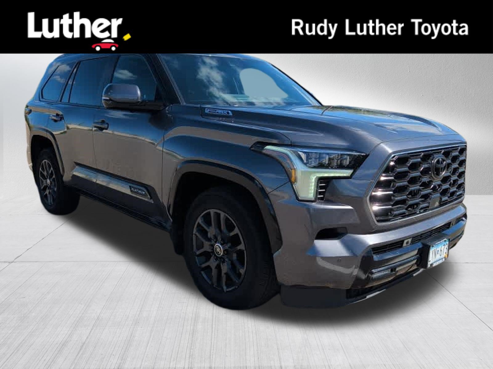 Used 2024 Toyota Sequoia Platinum AWD/4WD image 1