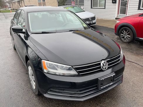 Used 2016 Volkswagen Jetta S image 4