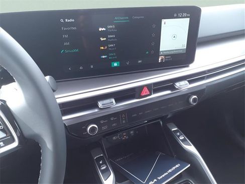 New 2025 Kia Sorento EX image 8