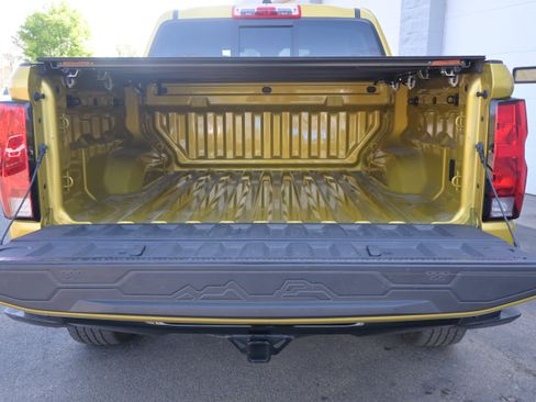 Used 2023 Chevrolet Colorado Trail Boss w/ Technology Package image 34