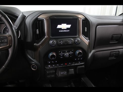 Used 2020 Chevrolet Silverado 3500 High Country w/ Technology Package AWD/4WD image 10