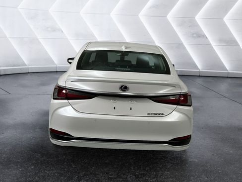 Used 2020 Lexus ES 300h w/ Premium Package FWD image 5