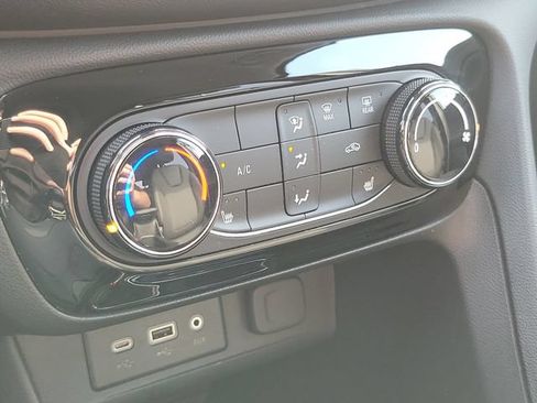 Certified 2023 Buick Encore GX Preferred w/ Cold Weather Comfort Package FWD image 24