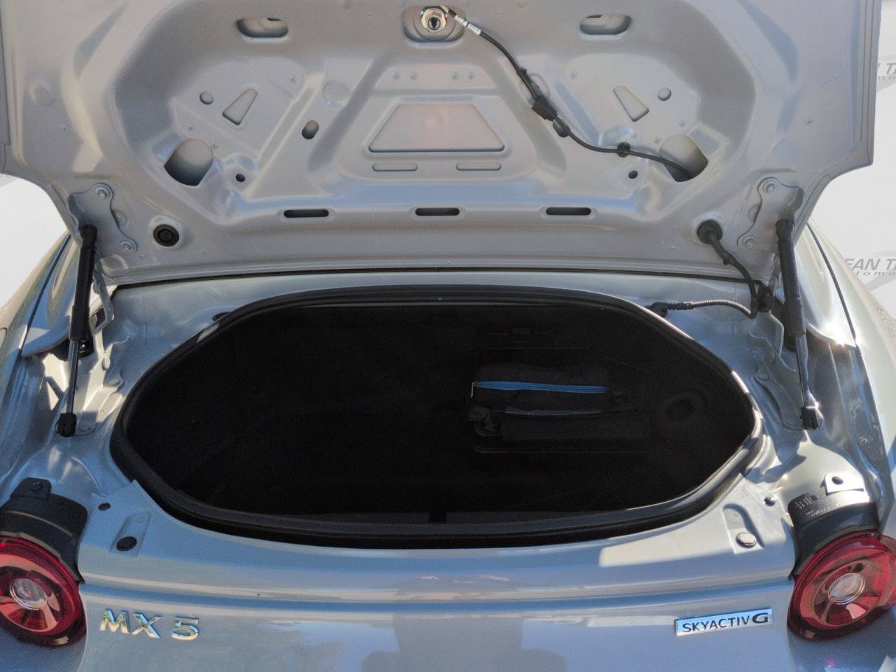 Used 2026 MAZDA MX-5 Miata RF Grand Touring RWD image 9