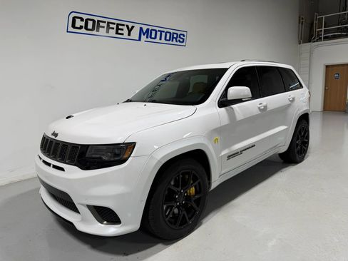 Used 2018 Jeep Grand Cherokee Trackhawk image 2