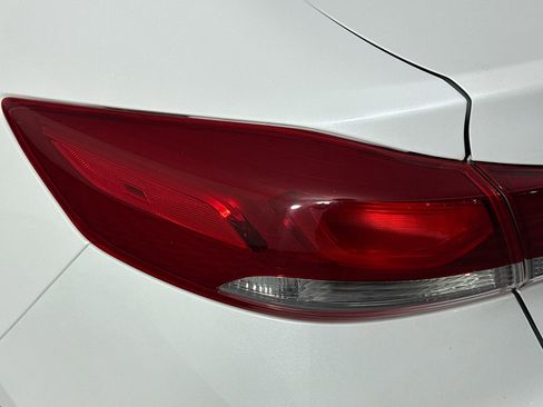 Used 2018 Hyundai Elantra Value Edition FWD image 35