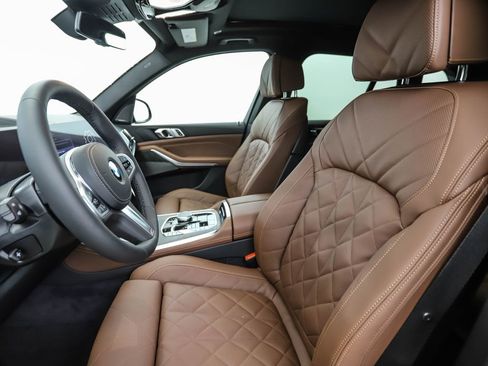 New 2026 BMW X5 xDrive40i w/ M Sport Package image 11
