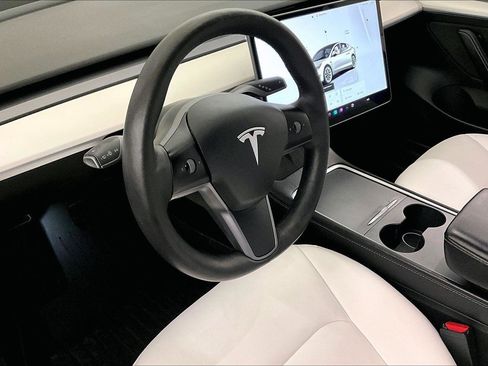 Used 2022 Tesla Model 3 Long Range image 13