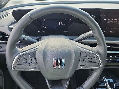 Used 2025 Buick Envista Avenir FWD image 17