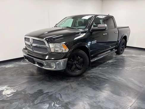 Used 2018 RAM 1500 SLT image 1