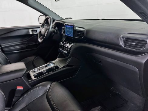 Used 2022 Ford Explorer ST w/ Equipment Group 401A AWD/4WD image 32