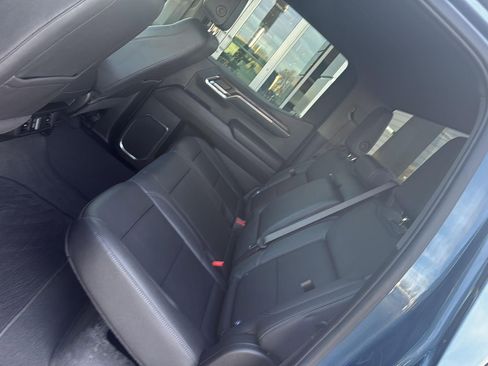 Used 2024 GMC Sierra 1500 SLT image 12