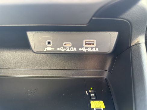 Used 2025 Subaru Crosstrek 2.5i Limited w/ Popular Package #3A image 33