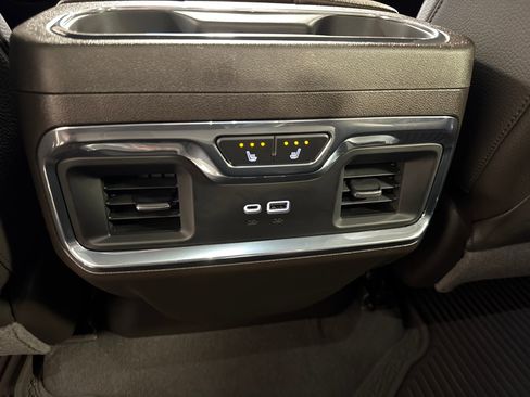 Used 2023 GMC Sierra 1500 Denali w/ Technology Package AWD/4WD image 27