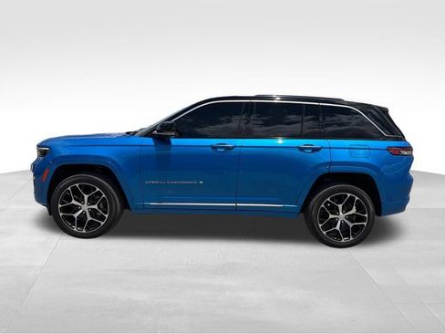 Used 2023 Jeep Grand Cherokee Summit AWD/4WD image 9