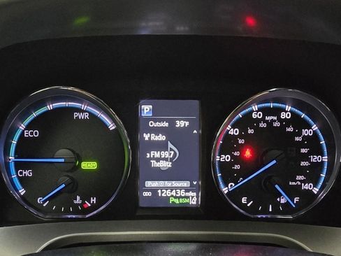 Used 2018 Toyota RAV4 XLE image 28