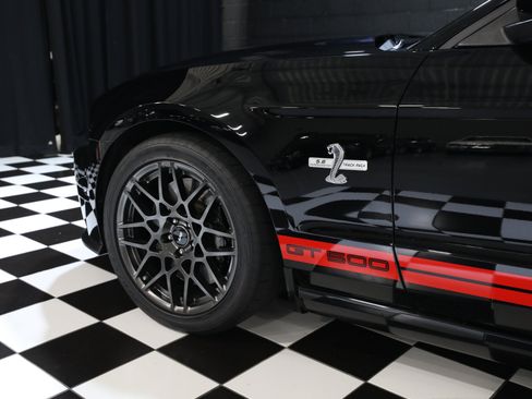 Used 2013 Ford Mustang Shelby GT500 RWD image 33