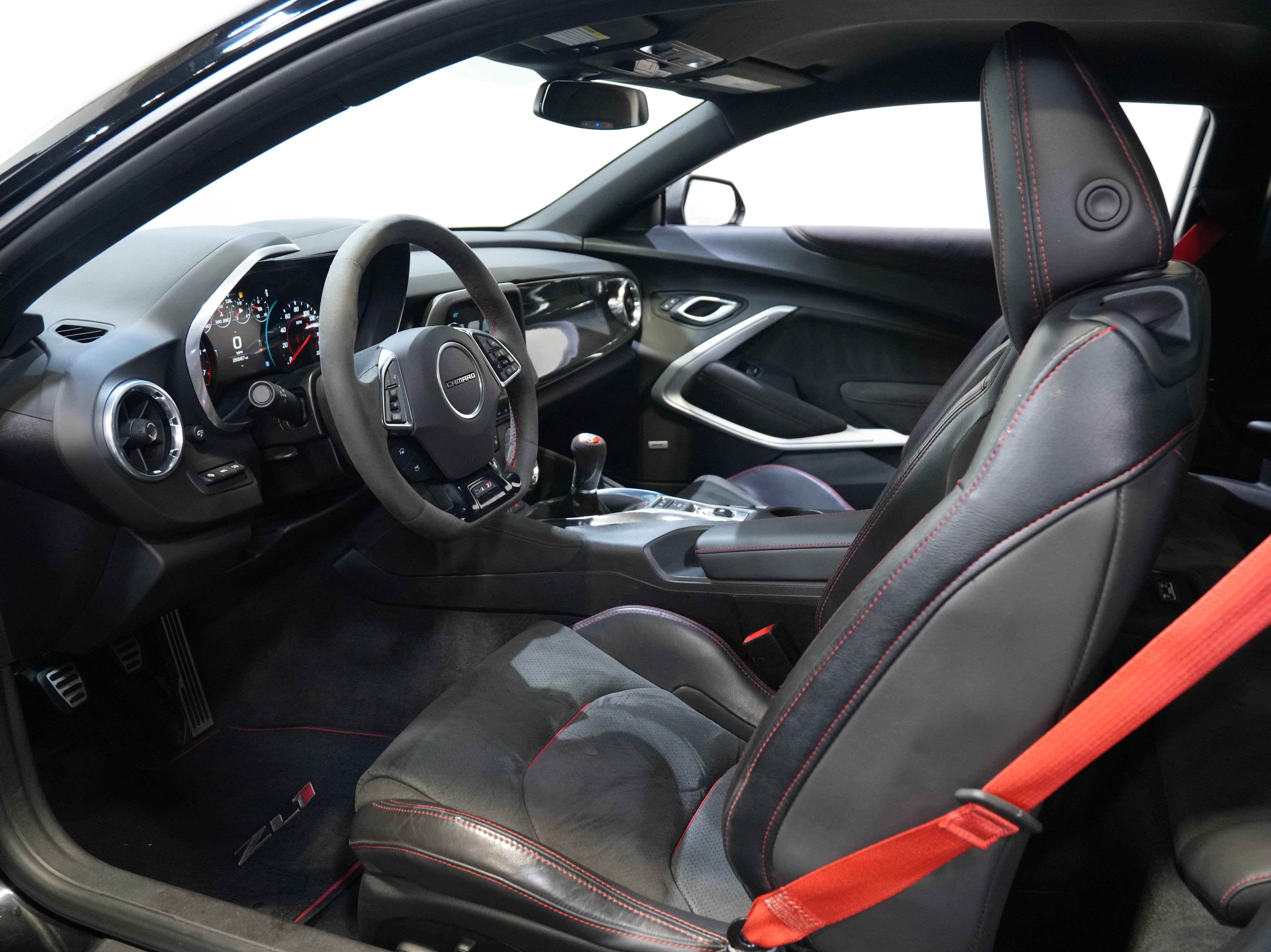 Used 2018 Chevrolet Camaro ZL1 RWD image 29