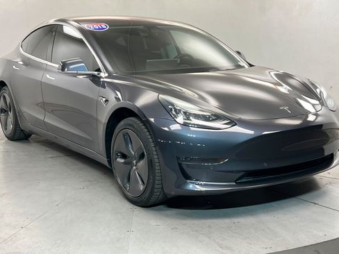 Used 2018 Tesla Model 3 Long Range RWD image 7