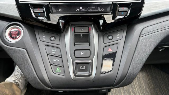 Used 2025 Honda Odyssey EX-L image 17