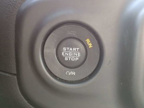 Used 2023 Jeep Wrangler Unlimited Sahara AWD/4WD image 32