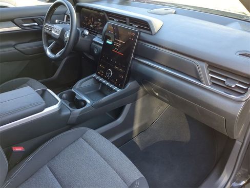 Used 2025 GMC Terrain Elevation image 31