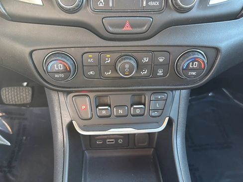 Used 2019 GMC Terrain SLT w/ Preferred Package AWD/4WD image 35