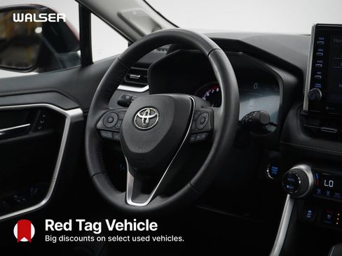 Used 2022 Toyota RAV4 Limited image 13