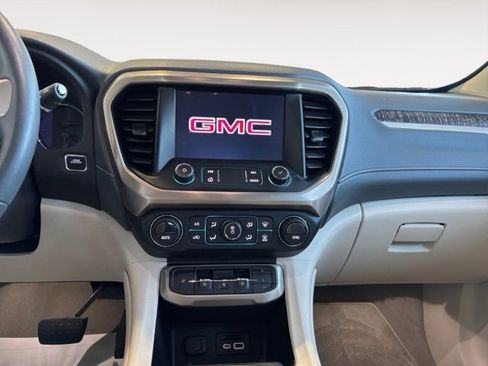Used 2020 GMC Acadia Denali w/ Technology Package image 11
