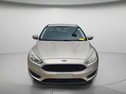 Used 2018 Ford Focus SE FWD image 3