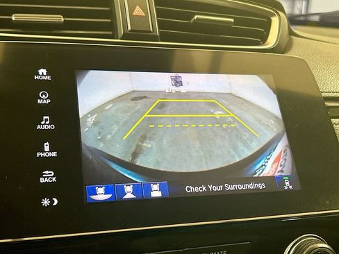 Used 2018 Honda CR-V Touring image 12