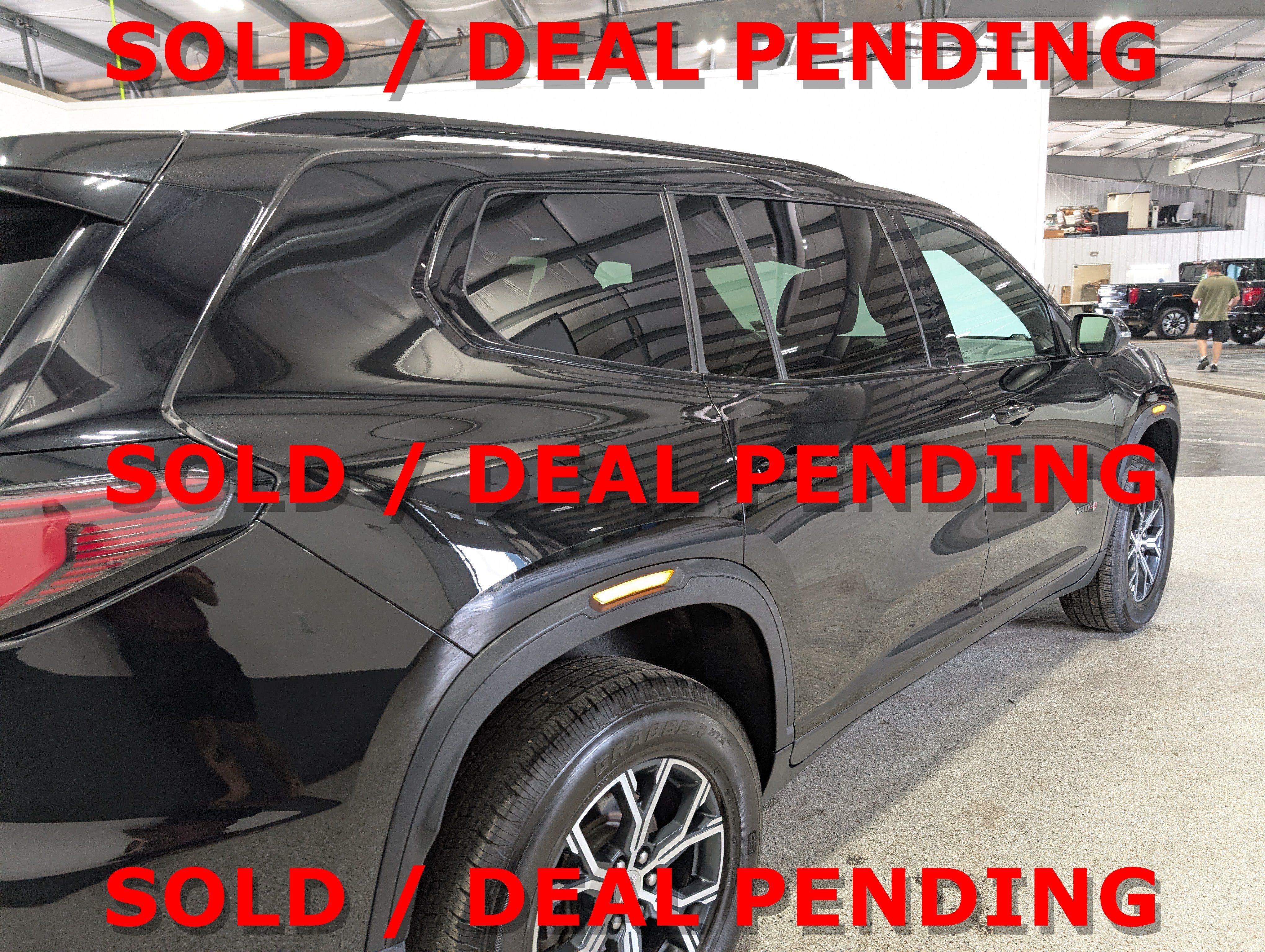 Used 2024 GMC Acadia AT4 w/ Luxury Package AWD/4WD image 3