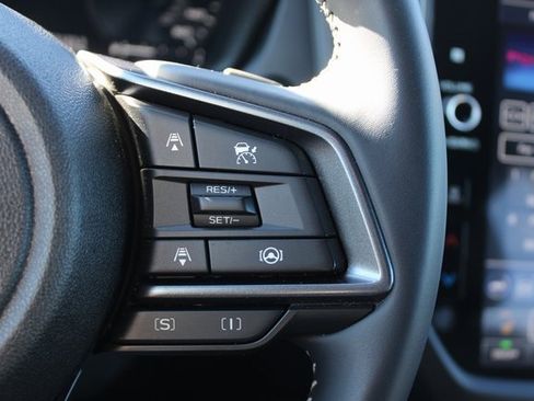 Used 2025 Subaru Forester Limited image 32