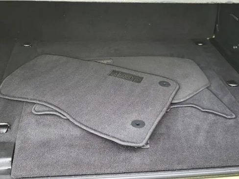 Used 2023 Jeep Wrangler Unlimited Sahara w/ Cold Weather Group image 17