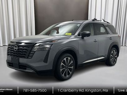 New 2026 Nissan Pathfinder Platinum w/ Cargo Package