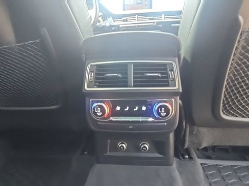 Used 2018 Audi Q7 3.0T Prestige AWD/4WD image 32