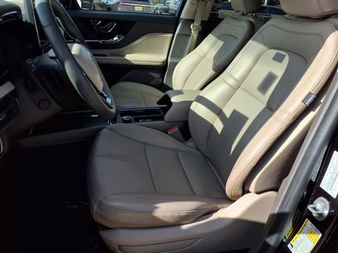 Certified 2023 Lincoln Corsair FWD w/ Equipment Group 101A image 16