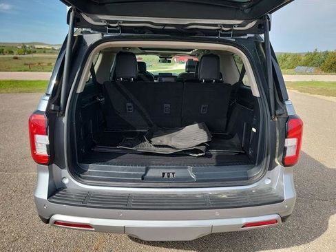 Used 2024 Ford Expedition Max XLT image 25