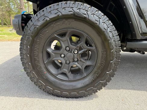 Used 2021 Jeep Wrangler Unlimited Rubicon 4xe w/ Steel Bumper Group image 18