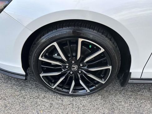 Used 2025 Honda Accord Touring image 7