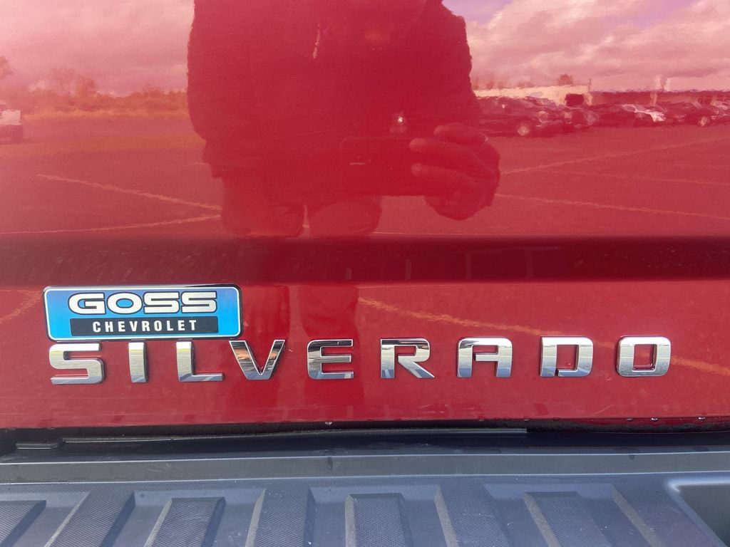 Certified 2019 Chevrolet Silverado 1500 LT w/ All Star Edition AWD/4WD image 31
