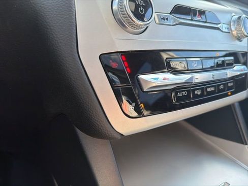 Certified 2022 Ford Explorer XLT w/ Equipment Group 202A image 35